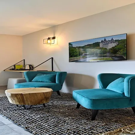 With Pool & For 12 Guests Hébergement de vacances