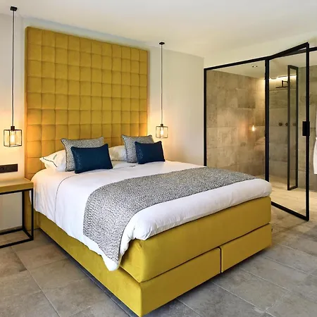 Hébergement de vacances With Pool & For 12 Guests Durbuy