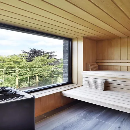 Hébergement de vacances With Pool & For 12 Guests *