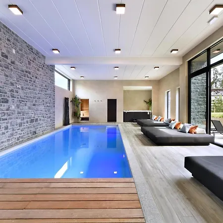 With Pool & For 12 Guests * デュルビュイ