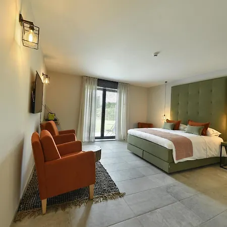 With Pool & For 12 Guests Hébergement de vacances Durbuy