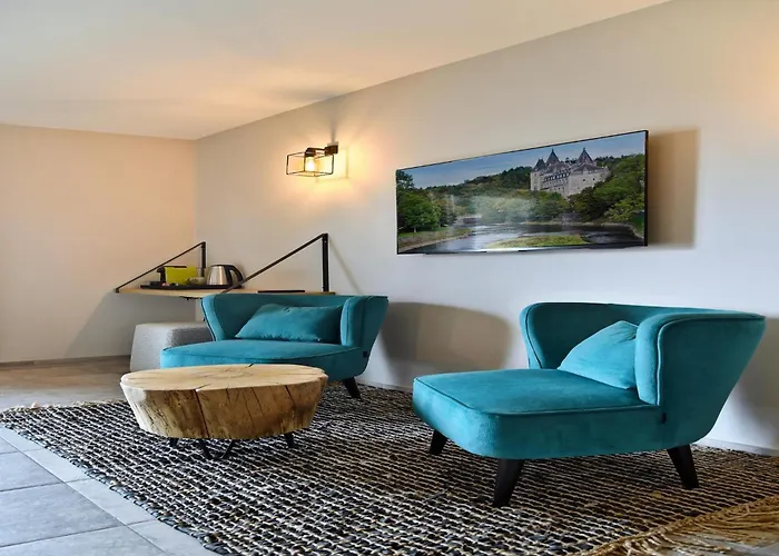 With Pool & For 12 Guests Hébergement de vacances