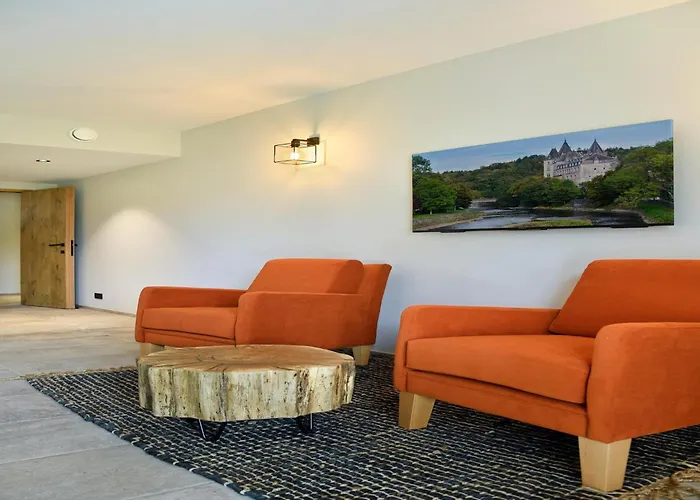 Hébergement de vacances With Pool & For 12 Guests *