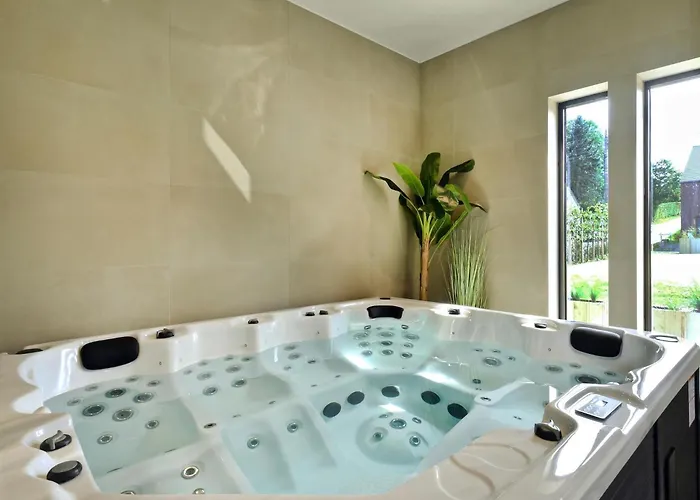 Hébergement de vacances With Pool & For 12 Guests